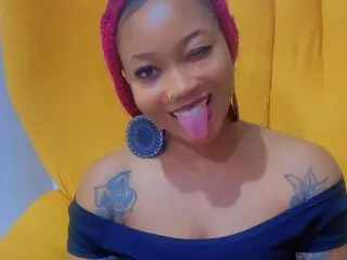 CaliaUduak ass
